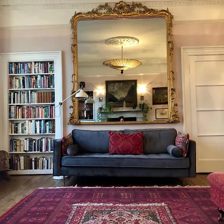 Central Apartment With Parking, Original Art And Antiques Edinburgh Exterior photo
