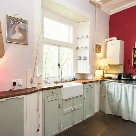 Central Apartment With Parking, Original Art And Antiques Edinburgh Exterior photo