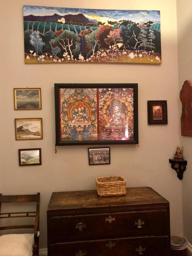 With Parking, Original Art And Antiques Edimburgo