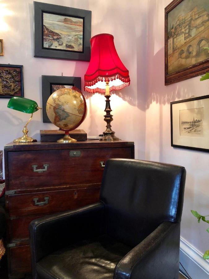With Parking, Original Art And Antiques Apartamento *