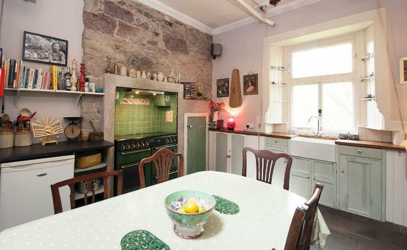 With Parking, Original Art And Antiques Apartamento *